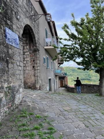 Cantina Nel Castello Montegiovi Bagian luar foto